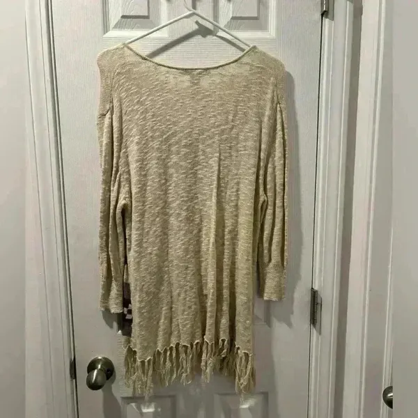 American Rag Cie Aztec Boho Sweater Size Medium with Tassels/ Fringe. - Image 4