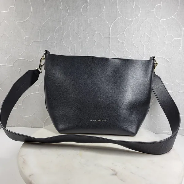 Leatherology Leather Crossbody Shoulder Purse Bag Black Gold Hardware Strap - Image 3