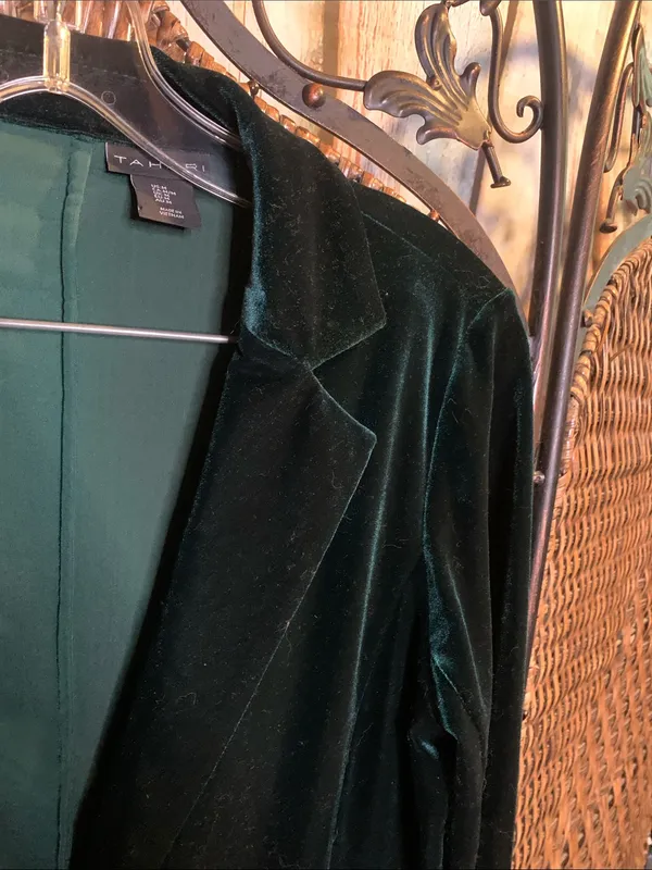 Tahari Dark Green Velvet Blazer Size M - Image 2