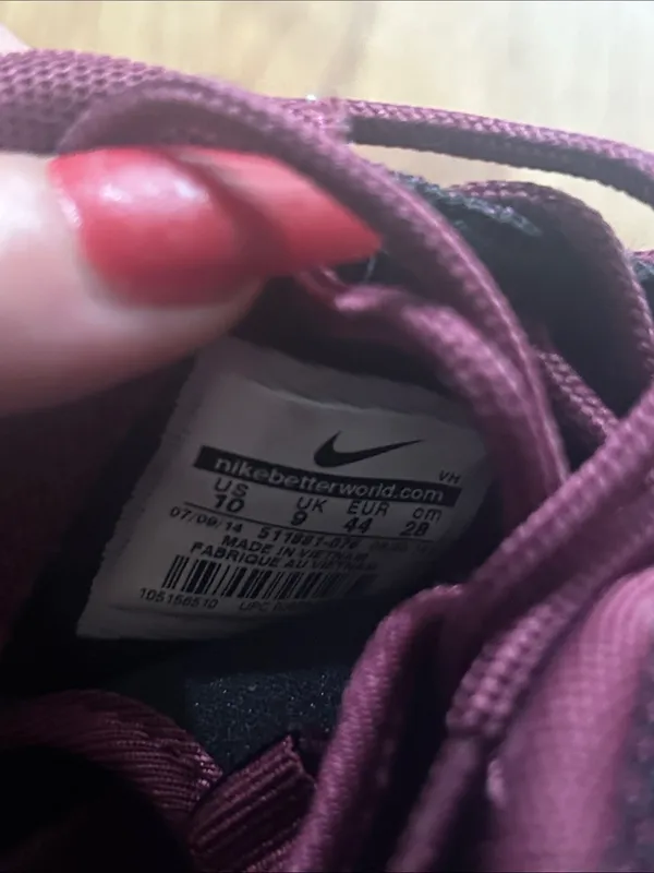 Nike Women's Maroon/ Purple Mesh Lightweight Sneakers - Image 5