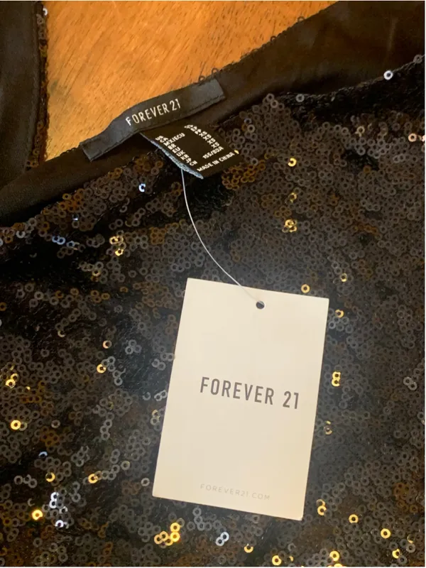Forever 21 Black Sequin Crop Top Size XS - Image 4