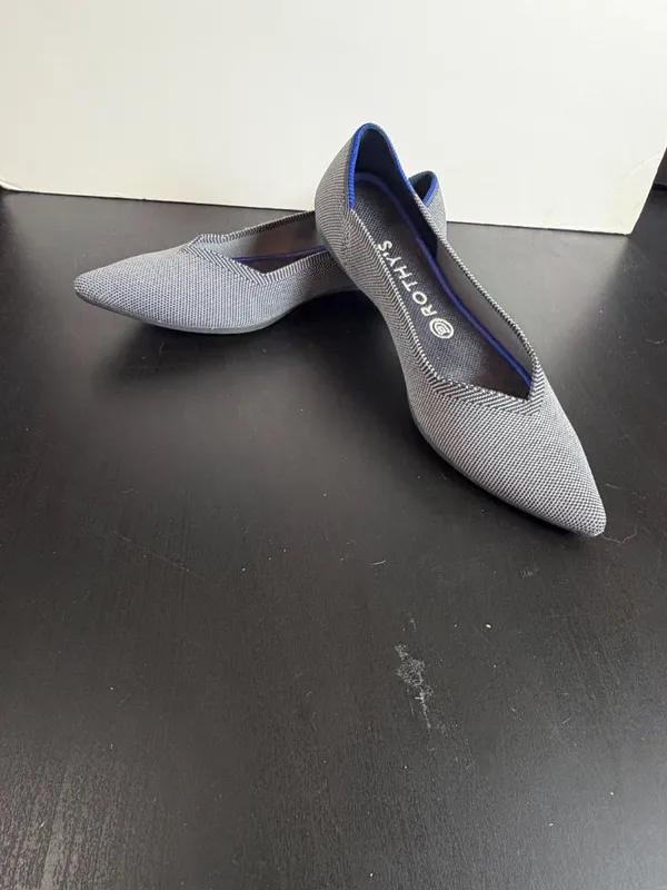 Rothy's The Point flats in grey birdseye knit pattern with blue details Size 10 - Image 6