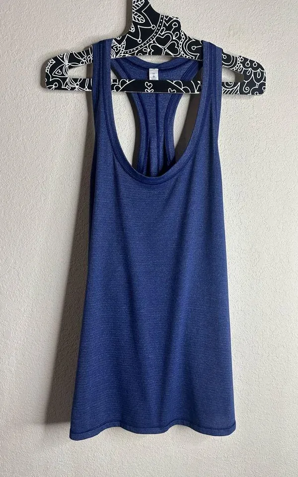 Lululemon Tie It Up Singlet tank top size 10 - Image 2