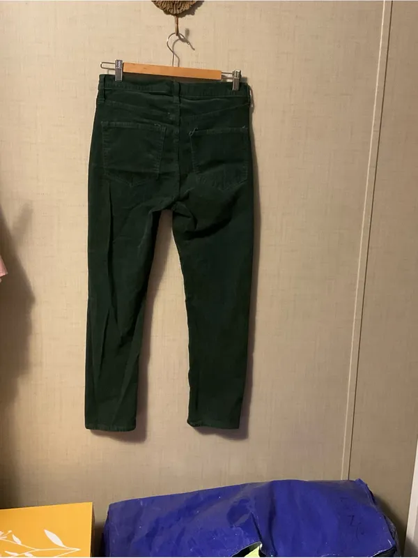 GAP Vintage Slim High Rise Corduroy Pants in Forest Green - Image 3