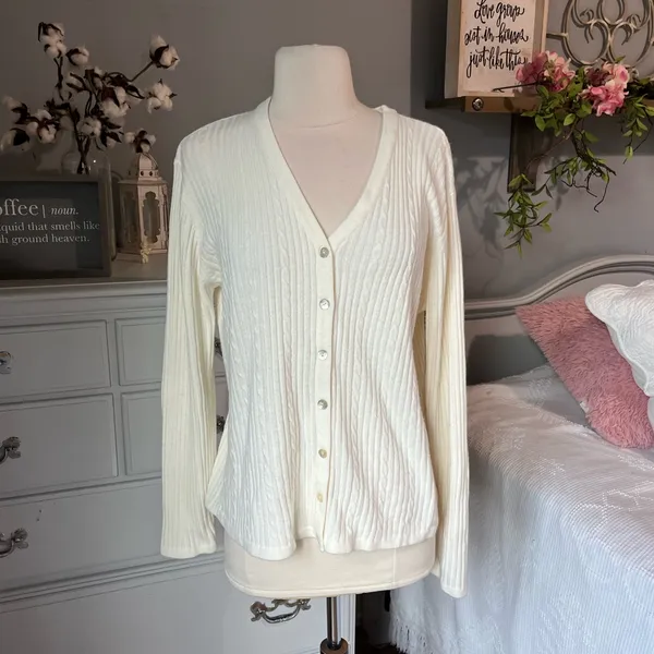 Vintage Classic Cable Knit Cardigan Cream Acrylic Lightweight Sweater Womens M - Image 8
