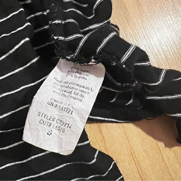 Le Lis Striped Split Side Short Sleeve T-Shirt Women’s Medium - Image 4