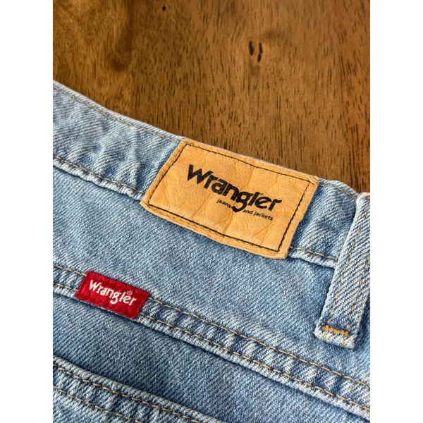EUC‎ Womens Wrangler distressed high rise straight jeans size 30x28 - Image 12