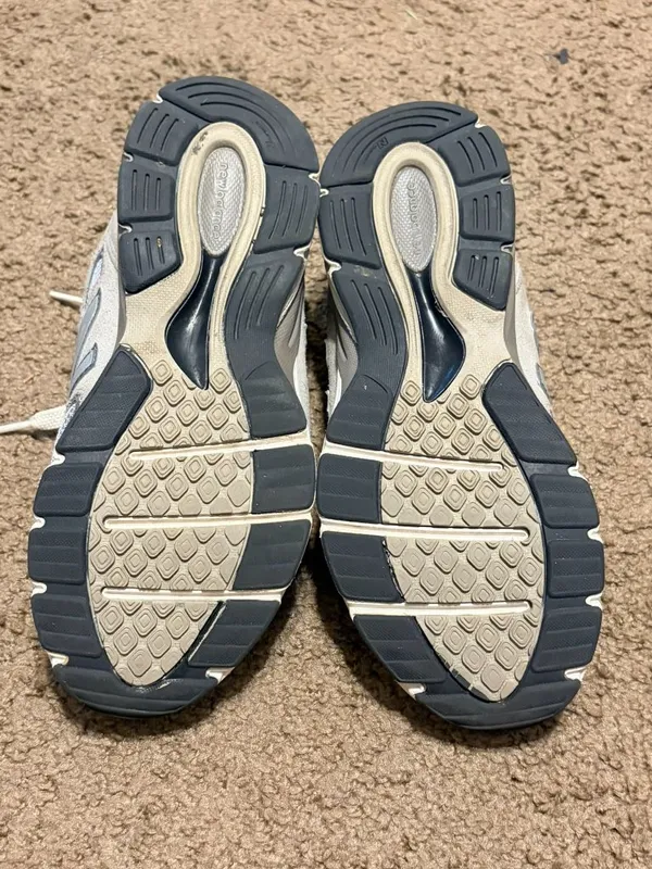 Women's New Balance 990v4 Gray Suede Leather Running Walking Shoes Size 6 - Image 4