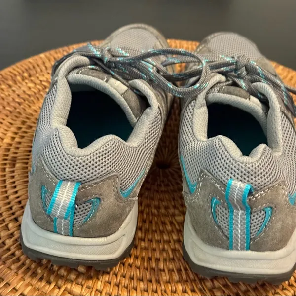 Gray‎ and Teal Eddie Bauer sneakers/hiking shoes women’s size 7.5 - Image 4