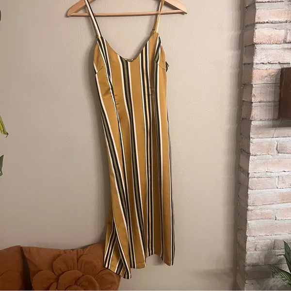 SUPERDOWN | Revolve Anita Midi Dress‎ - Image 3
