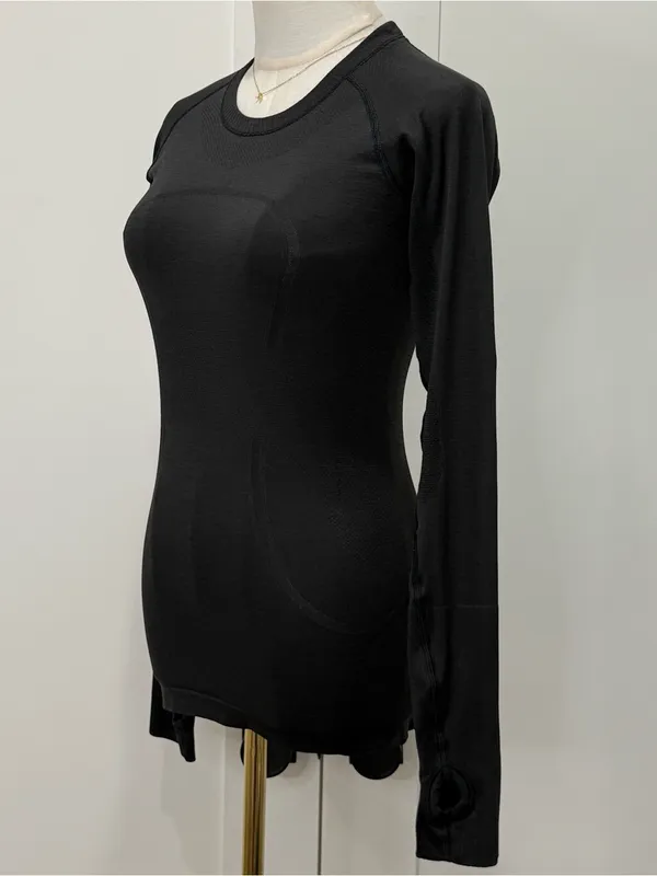 Lululemon Swiftly Tech Long Sleeve Crew Top Lunar New Year Size 4 Black Workout - Image 8