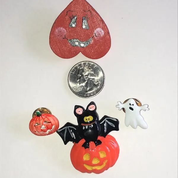 Halloween Costume Accessories Set - Black Bat & Orange Pumpkin Pins - Image 4