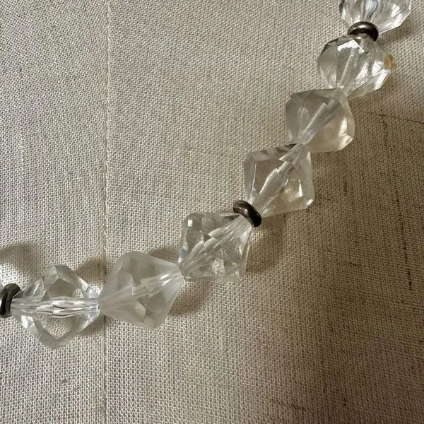 Clear beaded silver tone vintage long necklace - Image 2