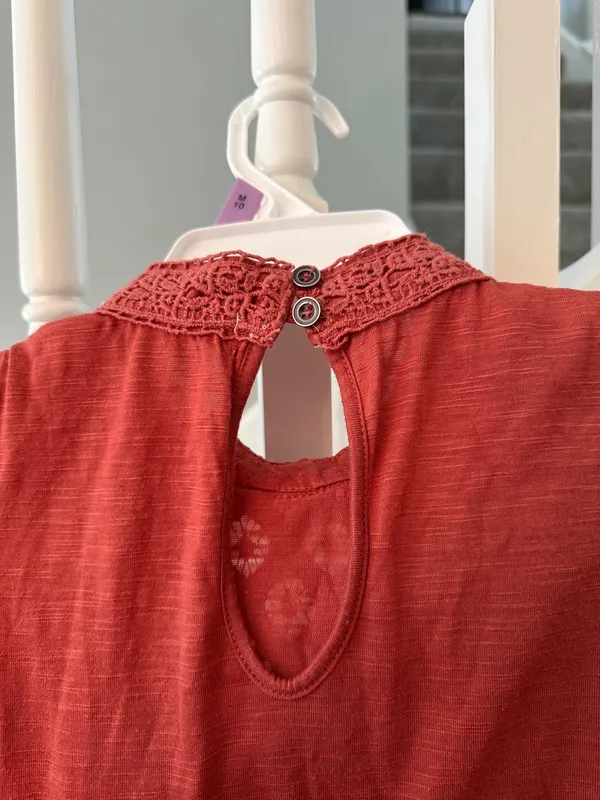 red lace tank - Image 3