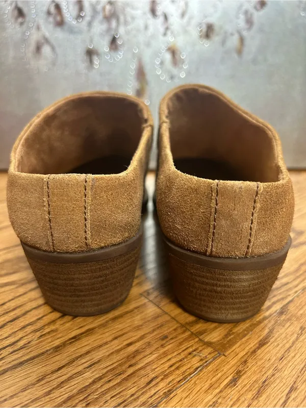BORN Starr Tan Distressed Leather Slip On Mules Clogs Size 10 - Image 2