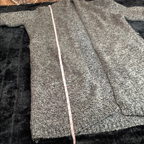 Boutique Women's Black Gray White Open Front Knit Long Cardigan Sweater with Pockets - Image 6