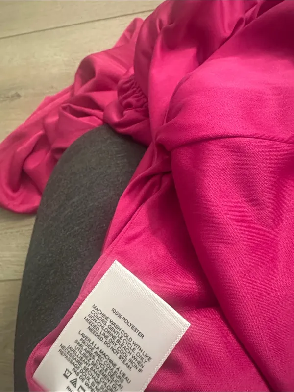 Express‎ silk feeling fuscia purple pink jumpsuit size large - Image 3