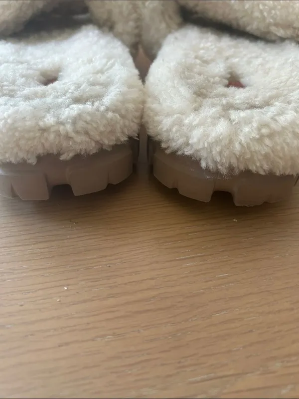 UGG Cozetta Braid slippers cream, Size 12, Preowned - Image 6