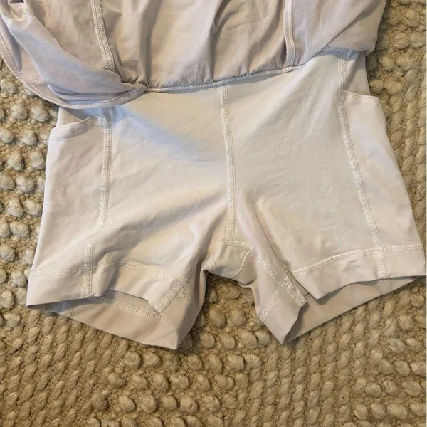 Lululemon size 2 hotty hot skirt - Image 4