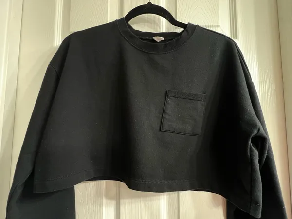Free People Top Crop Black Long Sleeve - Image 2