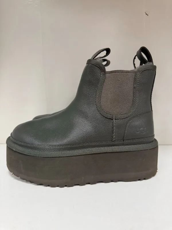UGG Forest Night Platform Neumel Suede Chelsea Boot - Image 2