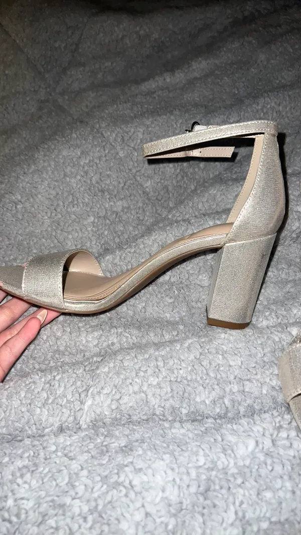 Kelly & Katie Heels Gold - Image 2