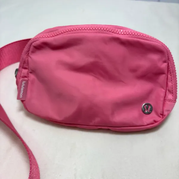 lululemon athletica Pink Everywhere Belt‎ Bag - Image 2