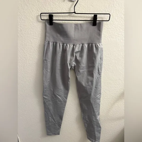 NVGTN High Waist Seamless Legging Grey Size M Athletic - Image 3