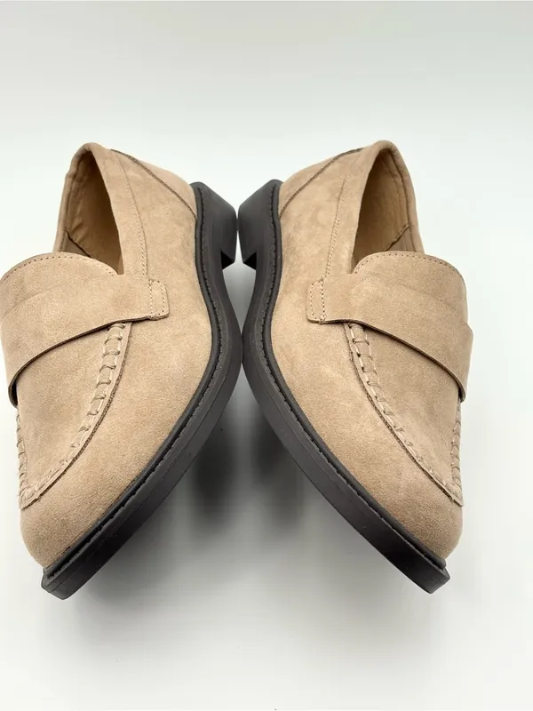 Old Navy Women's Suede Penny Loafers in Taupe‎ Size 6 - Image 10