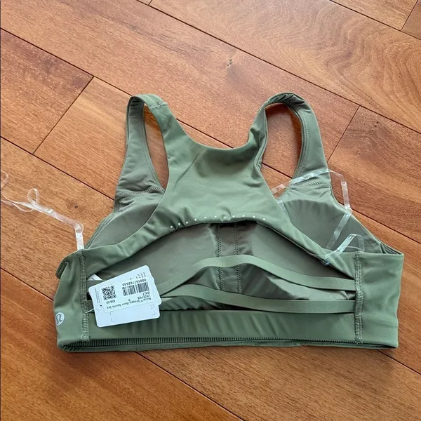 NWT‎ Lululemon Nulux Strappy-Back Sports Brasize S - Image 5