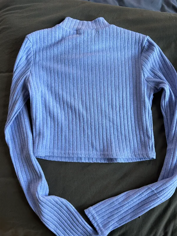 Forever 21 Turtleneck Crop Sweater - Image 3