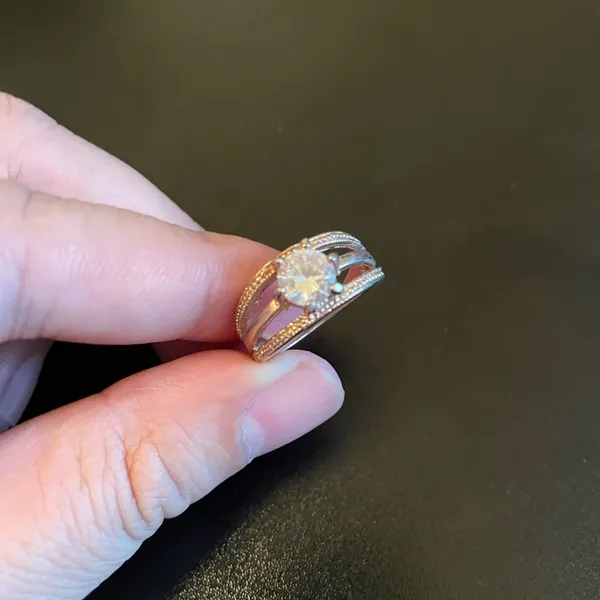 Woman Austrian crystal rose gold ring size 7-9 - Image 7