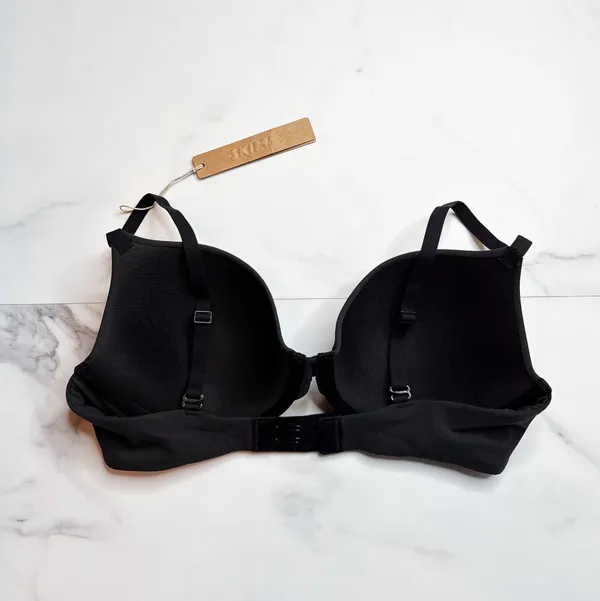 NWT Skims Fits Everybody T-Shirt Bra - Image 3