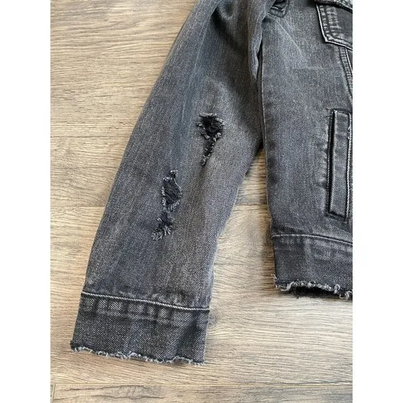 EUC Womens Signature 8‎ distressed black denim jean jacket darling size S - Image 6