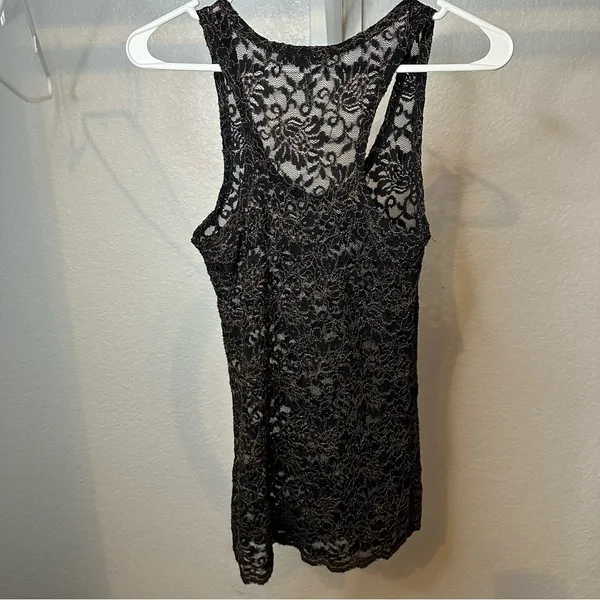 BKE Black Fitted Lace Tank Top - Image 2