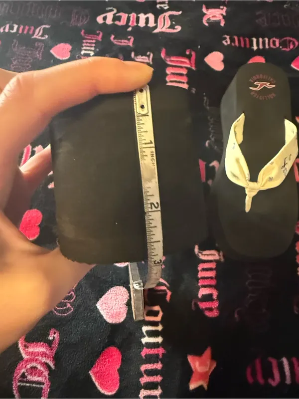 Hollister co platform flip flops - Image 6