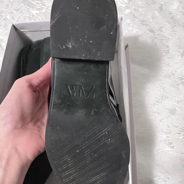 Zara Women’s Patent Chain Loafer Shoes Black Size 38 - Image 3