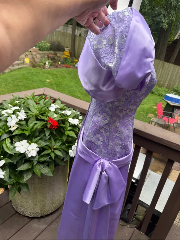 Vintage Lilac Floral Midi Dress with Puff Sleeves - Image 4