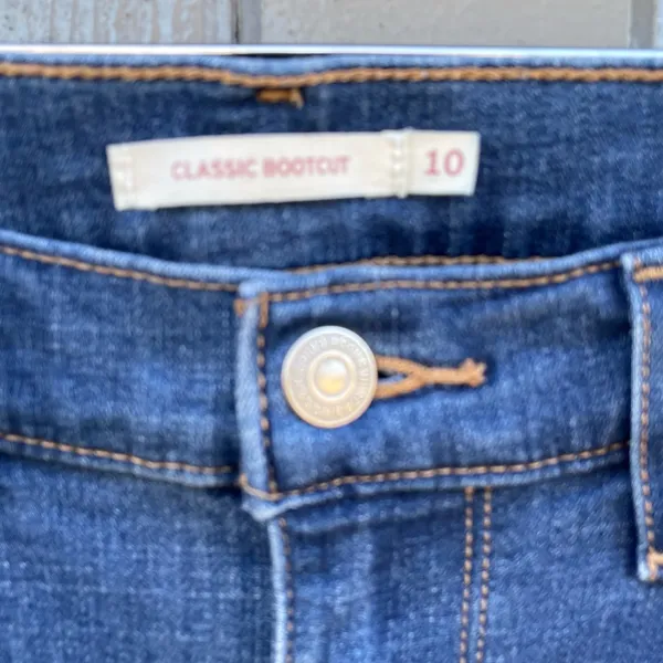 Levi's Women's Boot Cut Jeans‎ in Classic Blue - Image 3
