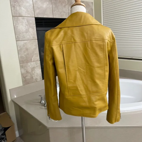 Elizabeth and James Moto Jacket Mustard Yellow Faux Leather Biker‎ Size Small - Image 2