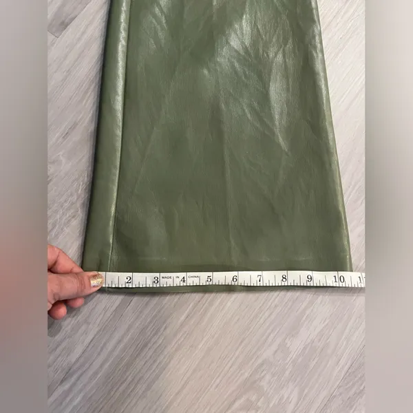NWOT Wilfred Aritzia Olive‎ Leather Pants - Image 7
