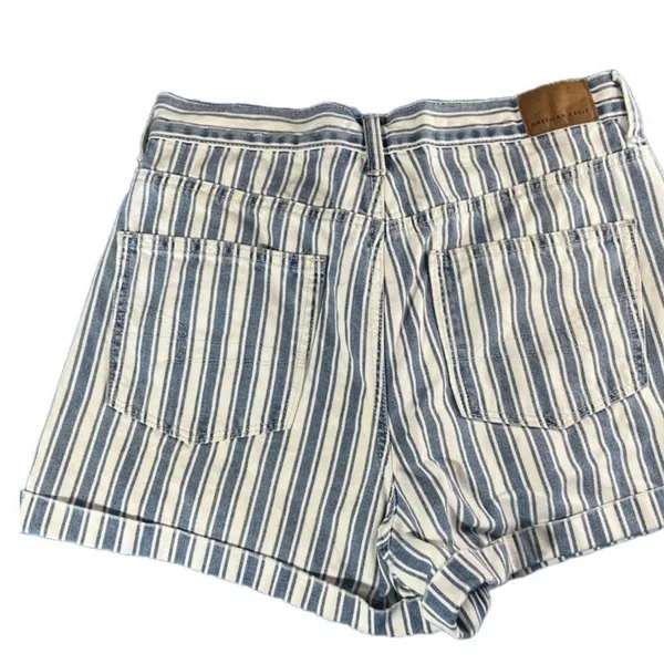 American Eagle mom Short denim stripe Size 6 Preppy Cute - Image 2
