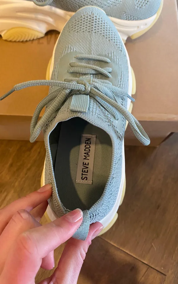 Sneaker - Image 4