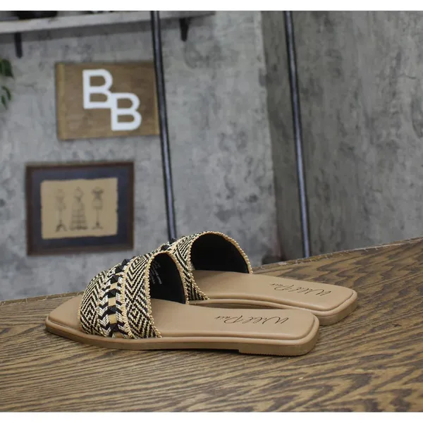 NWT Wild Pair Womens Daisyy Slide Flat Sandals Embellished Black / Natural 8M - Image 7
