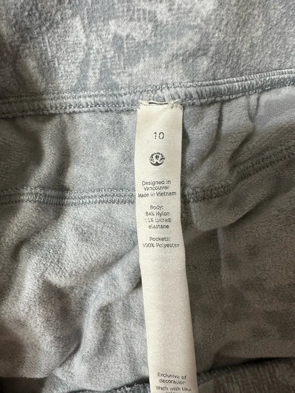 Lululemon joggers - Image 4