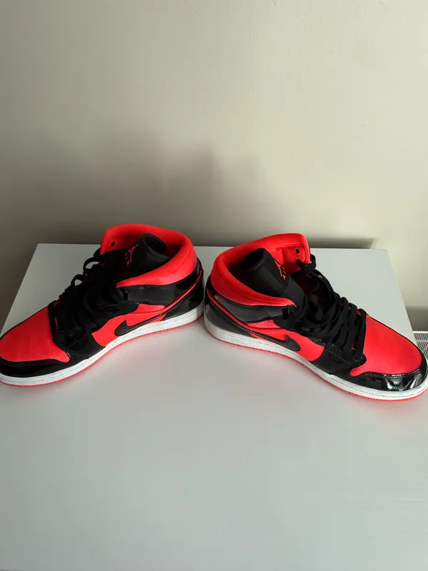 Women’s Air Jordan Nike 1 Mid - Image 4