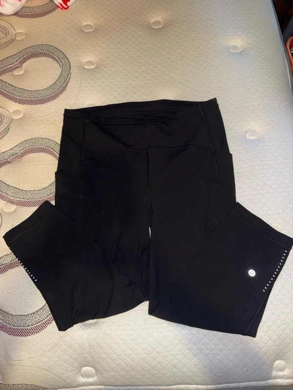 Lululemon Swift Speed High-Rise Crop 21" - Image 3