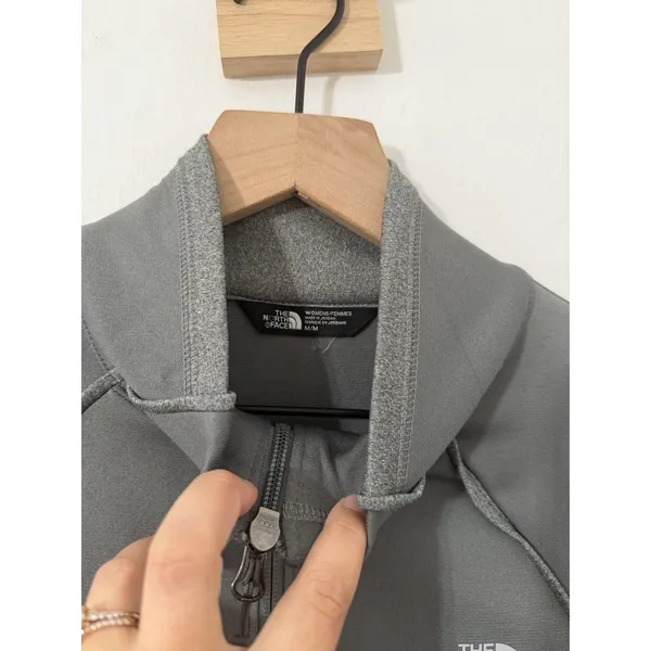 The North Face Full Zip Grey Two Tone Size Medium Pockets Jacket - Image 4