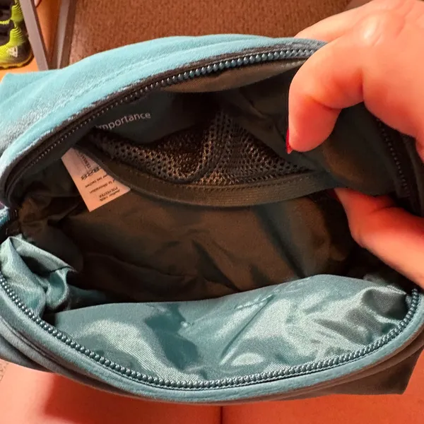 Lululemon Feeling Ready Mini Velour Pouch NWT SOLD OUT Color: Green Jasper - Image 7