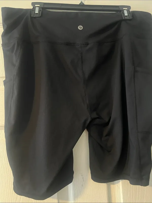 Black High-Waist Women’s Active Shorts with Side Pockets - Image 4